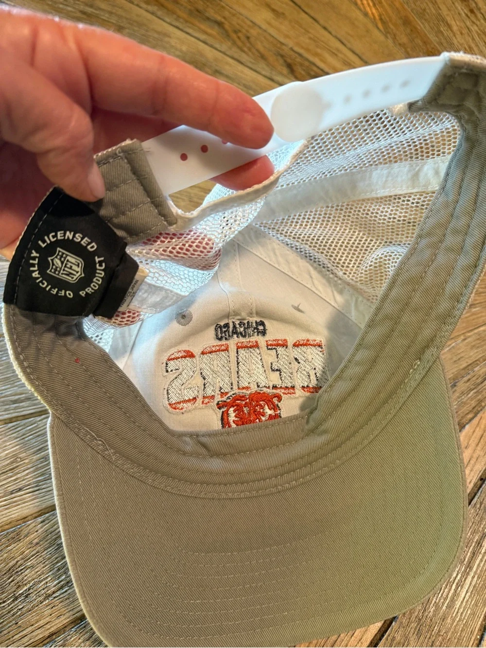 Chicago Bears Fanatics Gray White Mesh Trucker Snapback Hat NFL Licensed